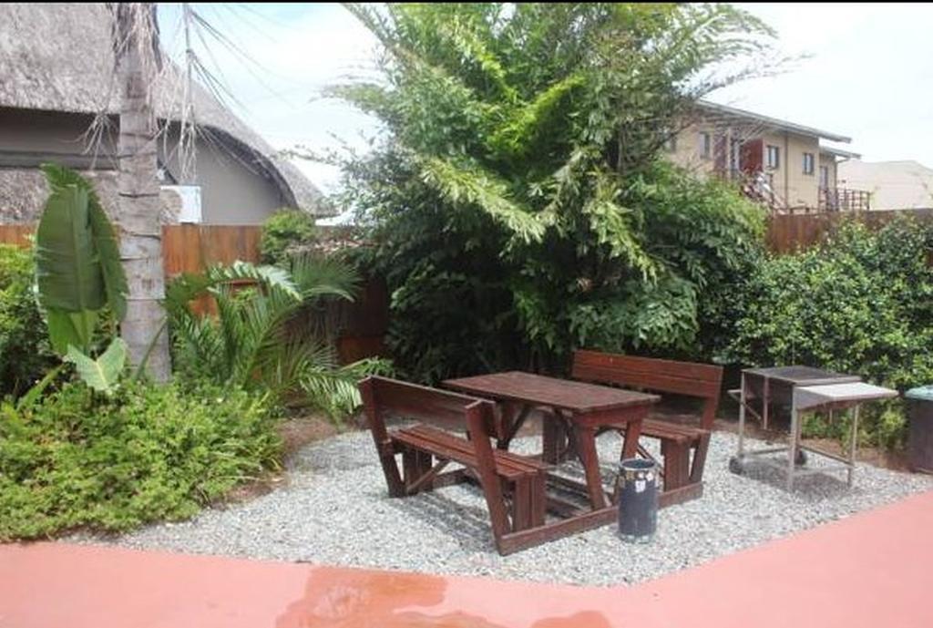Khaya La Manzi Guest Lodge Hibberdene Eksteriør bilde
